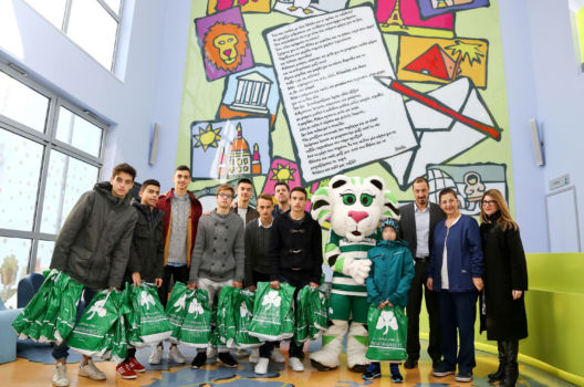 Ο Παναθηναϊκός δίπλα στους μικρούς «ήρωες» | pao.gr