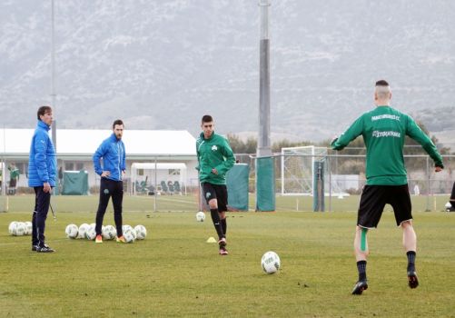 Μπήκε ο Κουρμπέλης | pao.gr