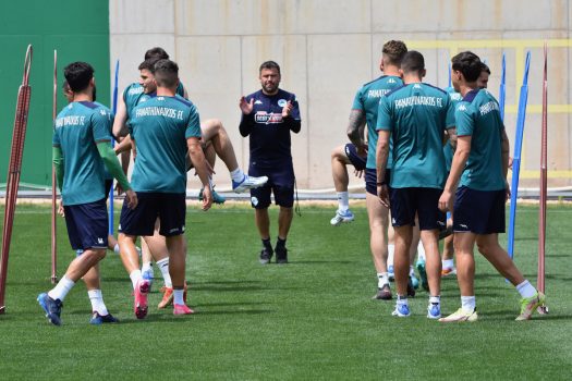 Παιχνίδι στο μισό γήπεδο | pao.gr