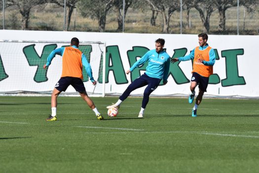 Προπόνηση και αποστολή για τη ρεβάνς | pao.gr