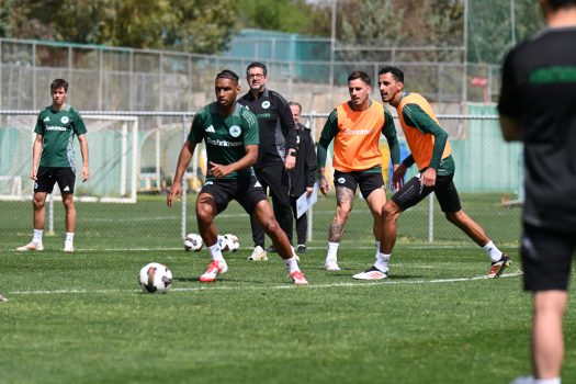 Προπόνηση και αποστολή για την πρεμιέρα των play offs | pao.gr