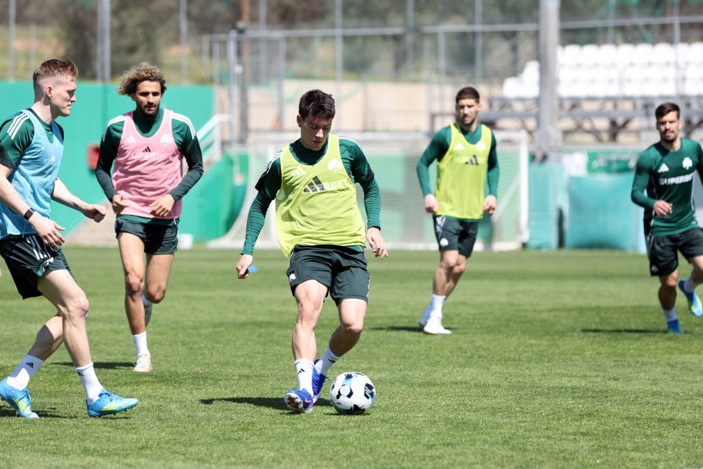 Προπόνηση σε δύο γκρουπ | pao.gr